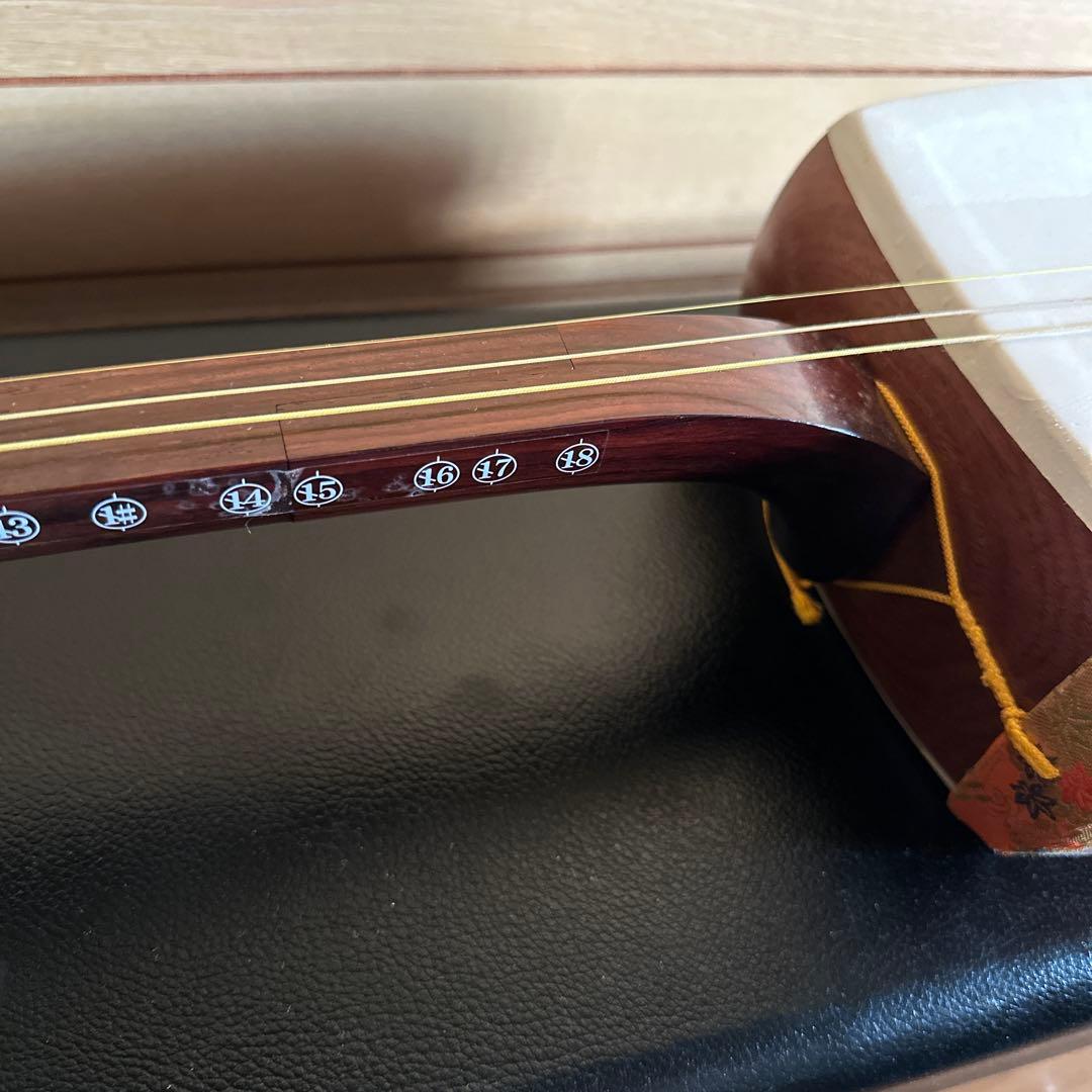三味線本体 細棹 ハードケース付き 秋田三味線 長唄等 ３弦 訳あり