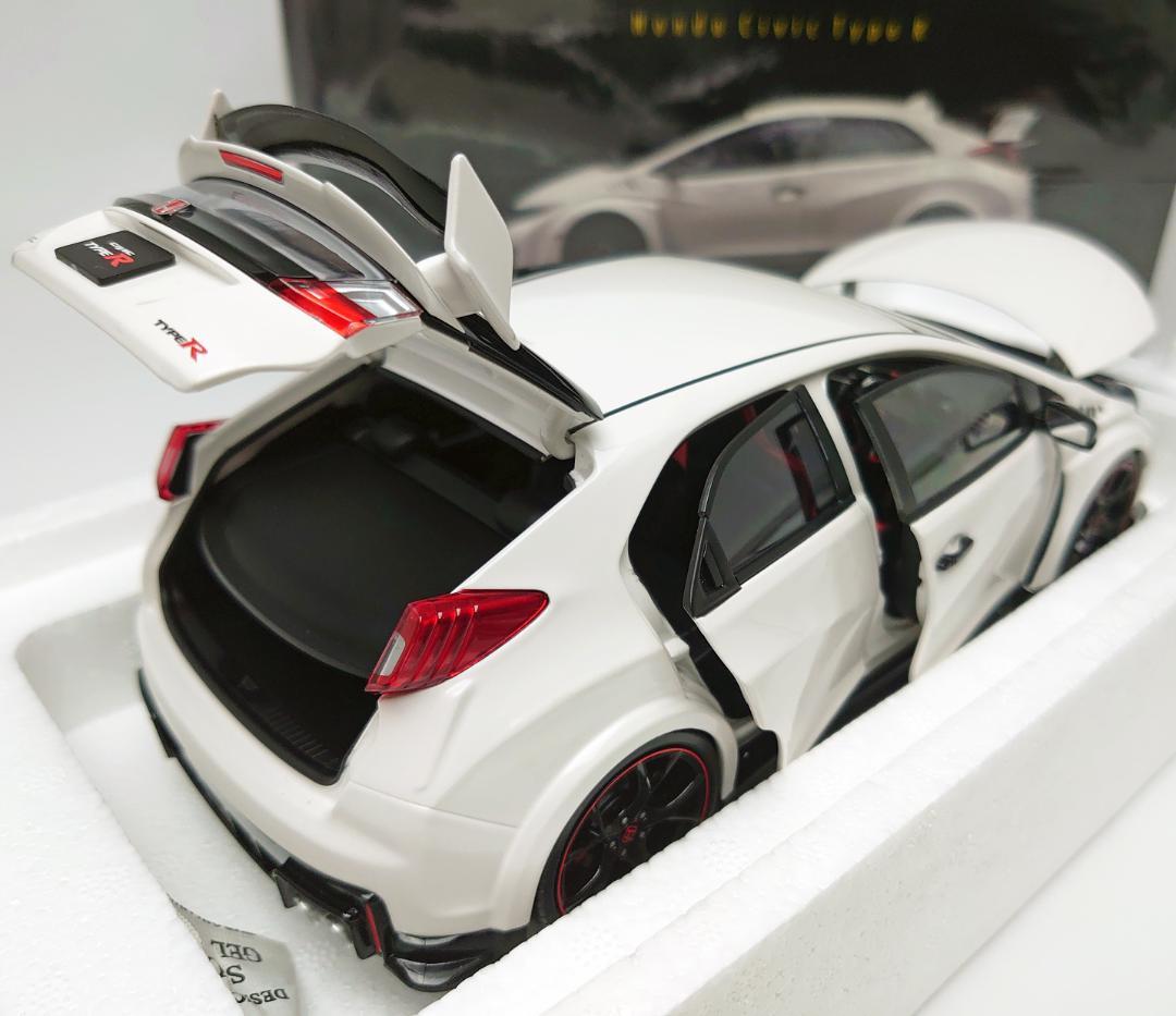 《未使用》1/18　EBBRO　ホンダ　シビック　タイプ　R　2015　白　模型