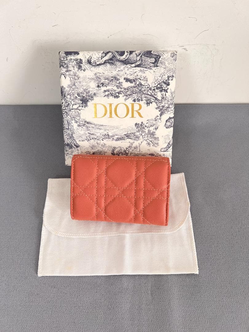 【極美品】ディオールの財布