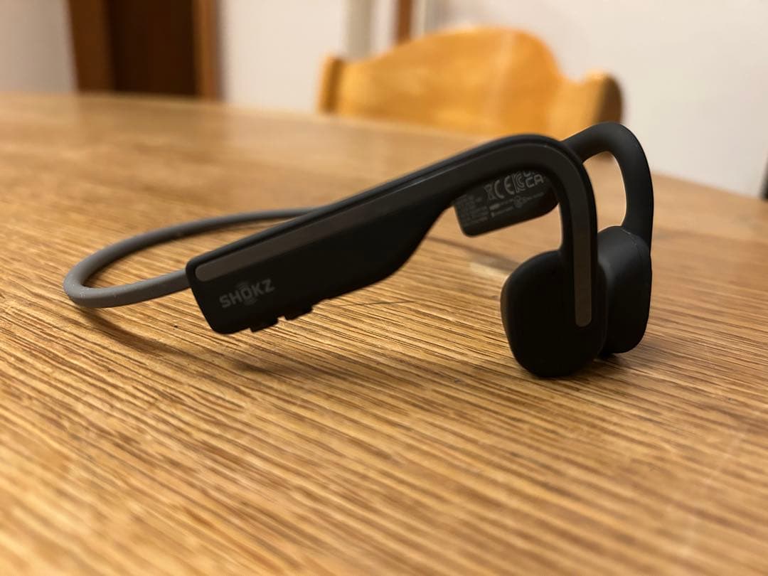 にっく　SHOKZ OPENMOVE 骨伝導イヤホン グレー
