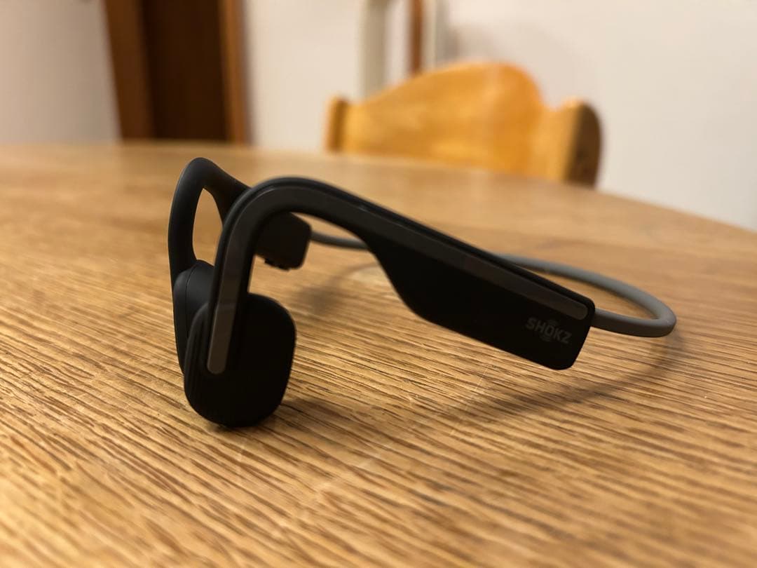 にっく　SHOKZ OPENMOVE 骨伝導イヤホン グレー