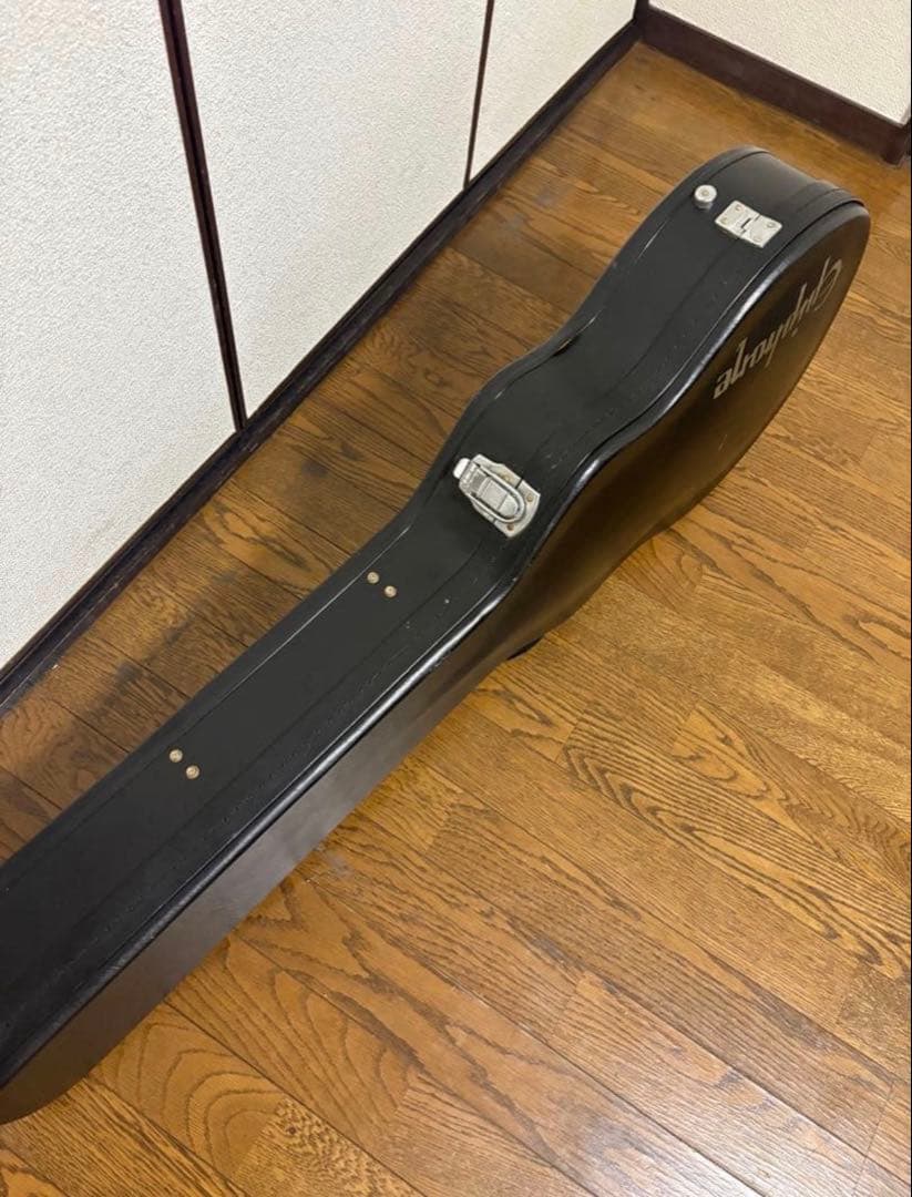Epiphone（エピフォン）製 エレキギター ケース付き