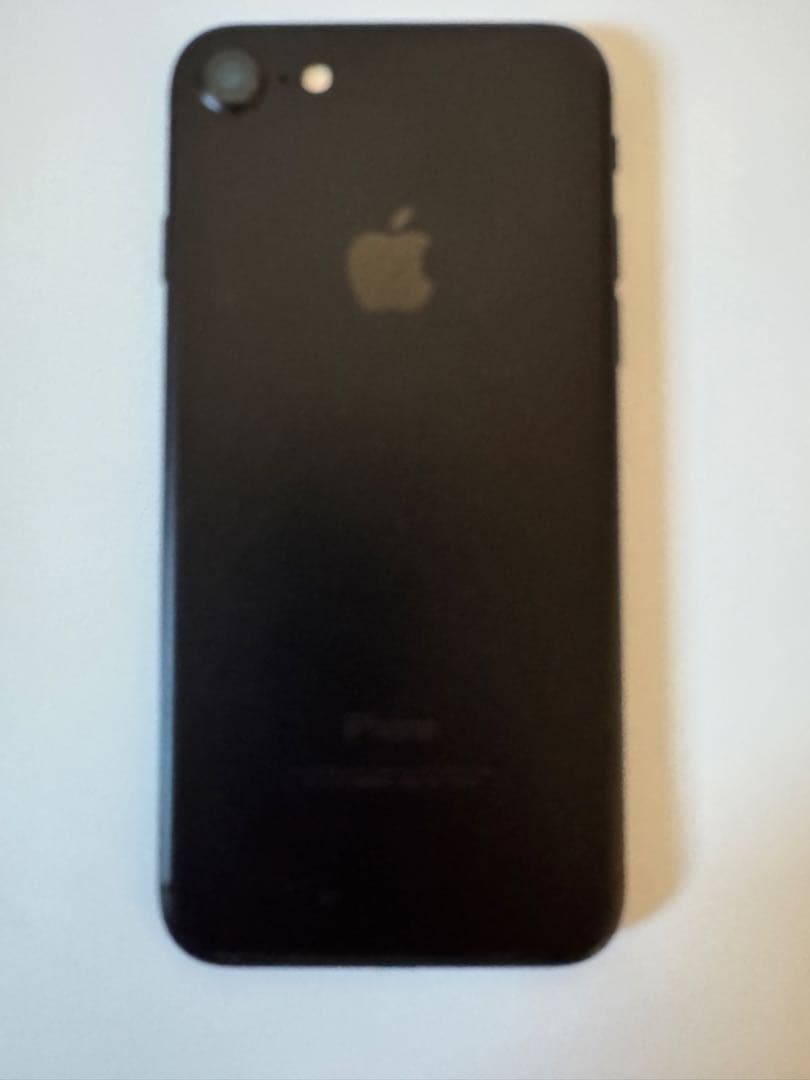 美品 Apple iPhone 7 32GB ブラック SIMフリー