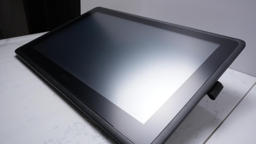 Wacom Cintiq 22 液晶ペンタブレット フルHD 液タブ