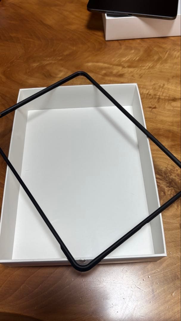 【中古美品】iPad Air (第5世代) Wi-Fi 64GBスペースグレー