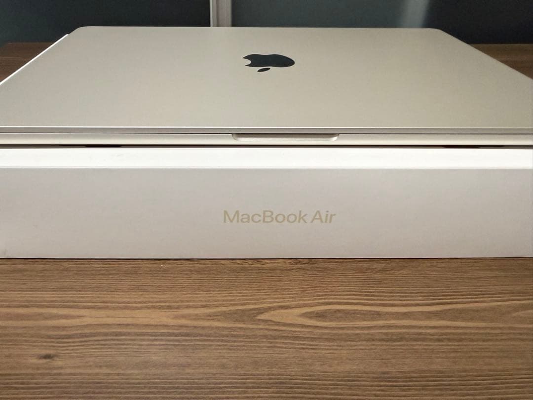 極美品！Appleケア有MacBook air M3 15inch スターライト