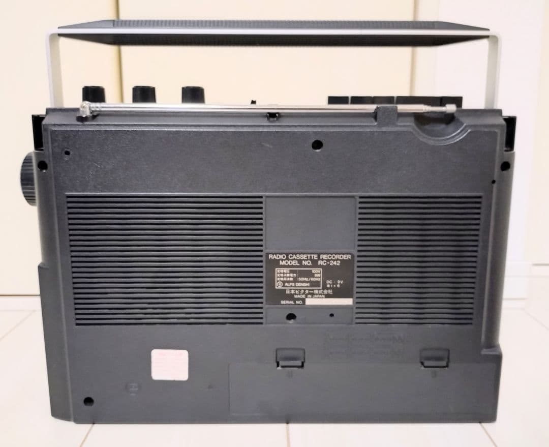 Victor カセットレコーダー付 ラジオ RC-242