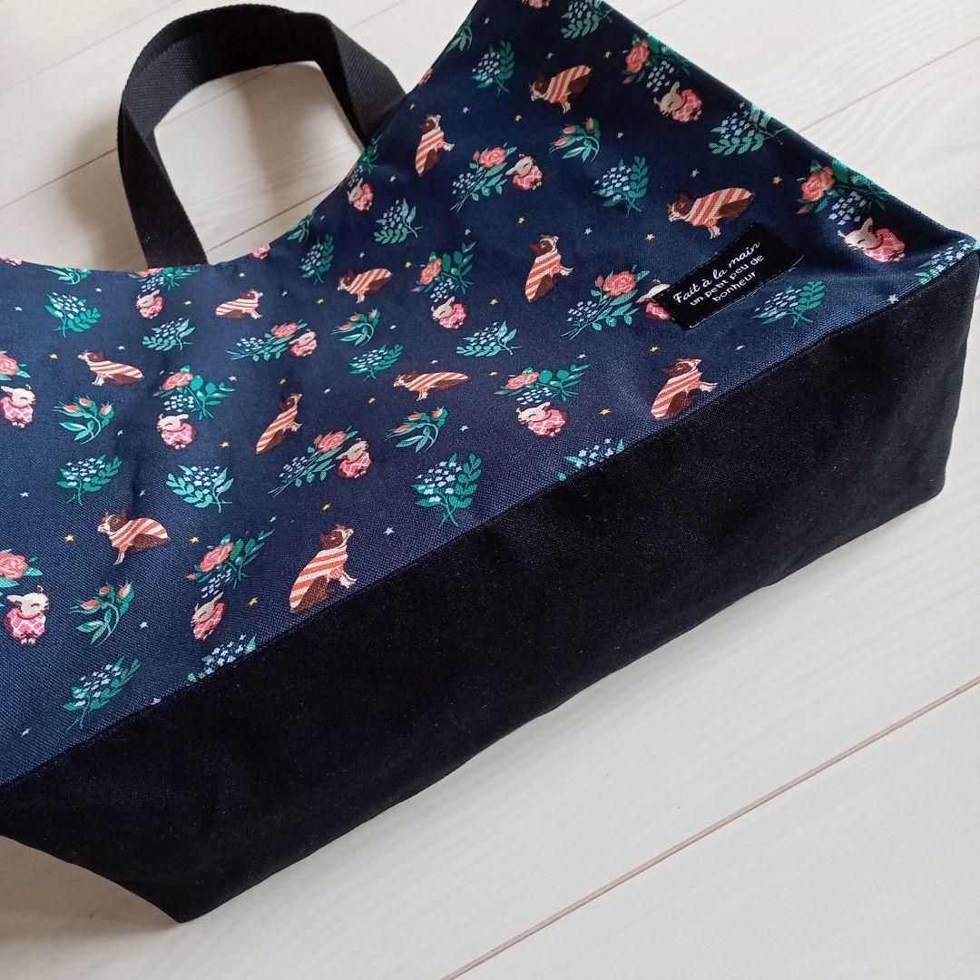 専用品　紙袋風トートバック•化粧ポーチ•ミニポーチ　ハンドメイド