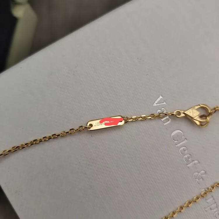 クローバー ネックレス