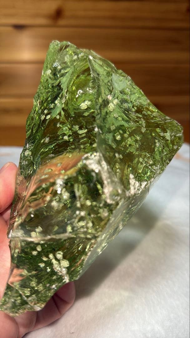 ④希少色 ジャワ島産火山性ガラス レモンライム クリストバライト結晶 原石かち割