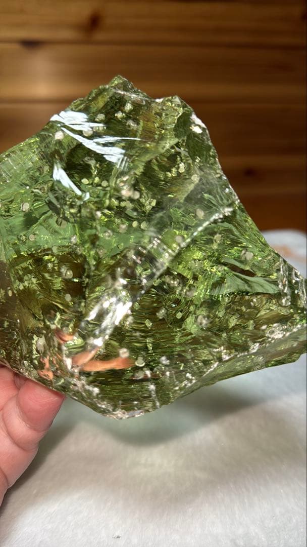 ④希少色 ジャワ島産火山性ガラス レモンライム クリストバライト結晶 原石かち割