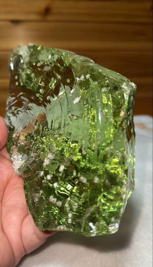 ④希少色 ジャワ島産火山性ガラス レモンライム クリストバライト結晶 原石かち割