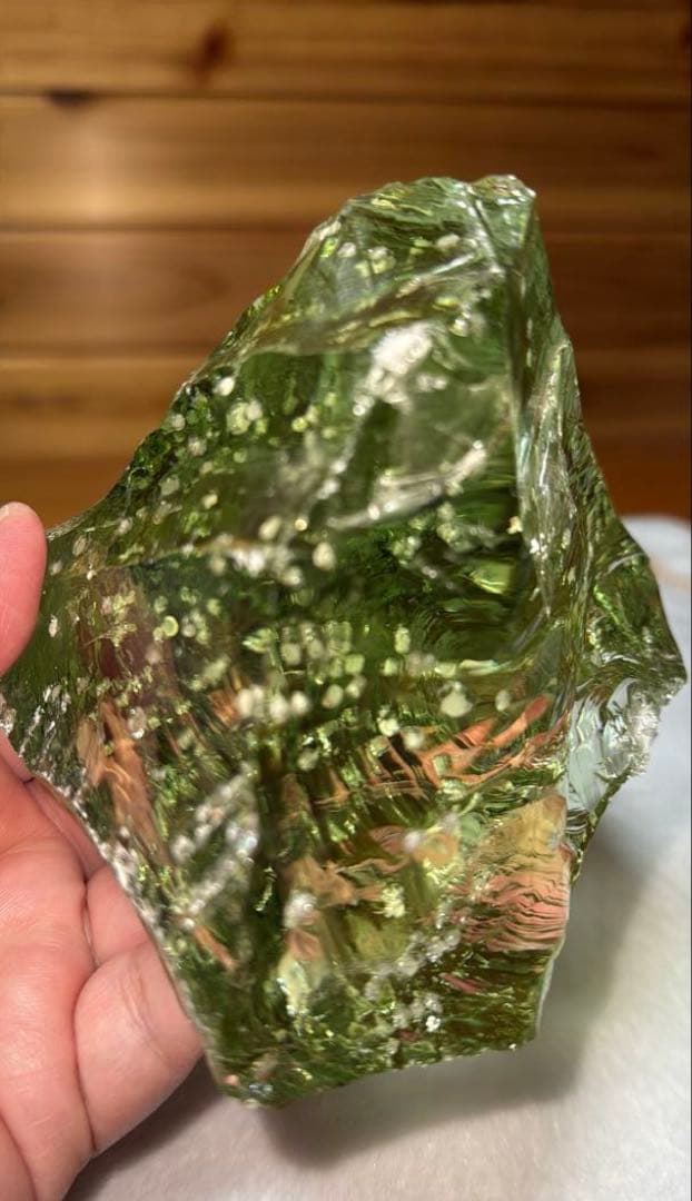 ④希少色 ジャワ島産火山性ガラス レモンライム クリストバライト結晶 原石かち割