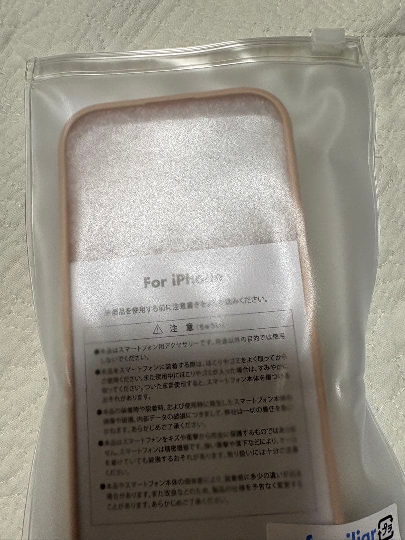 iPhone16ケース　ファミリア