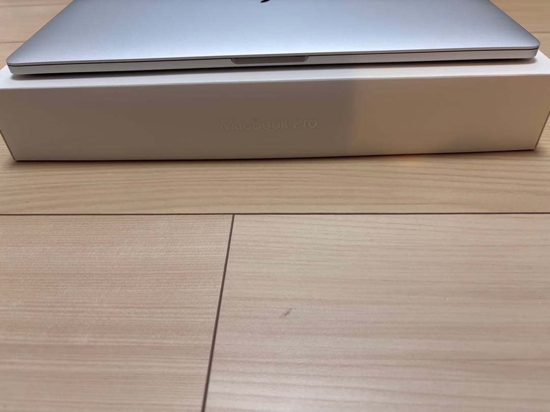 MacBook Pro 15インチ　2016年　シルバー