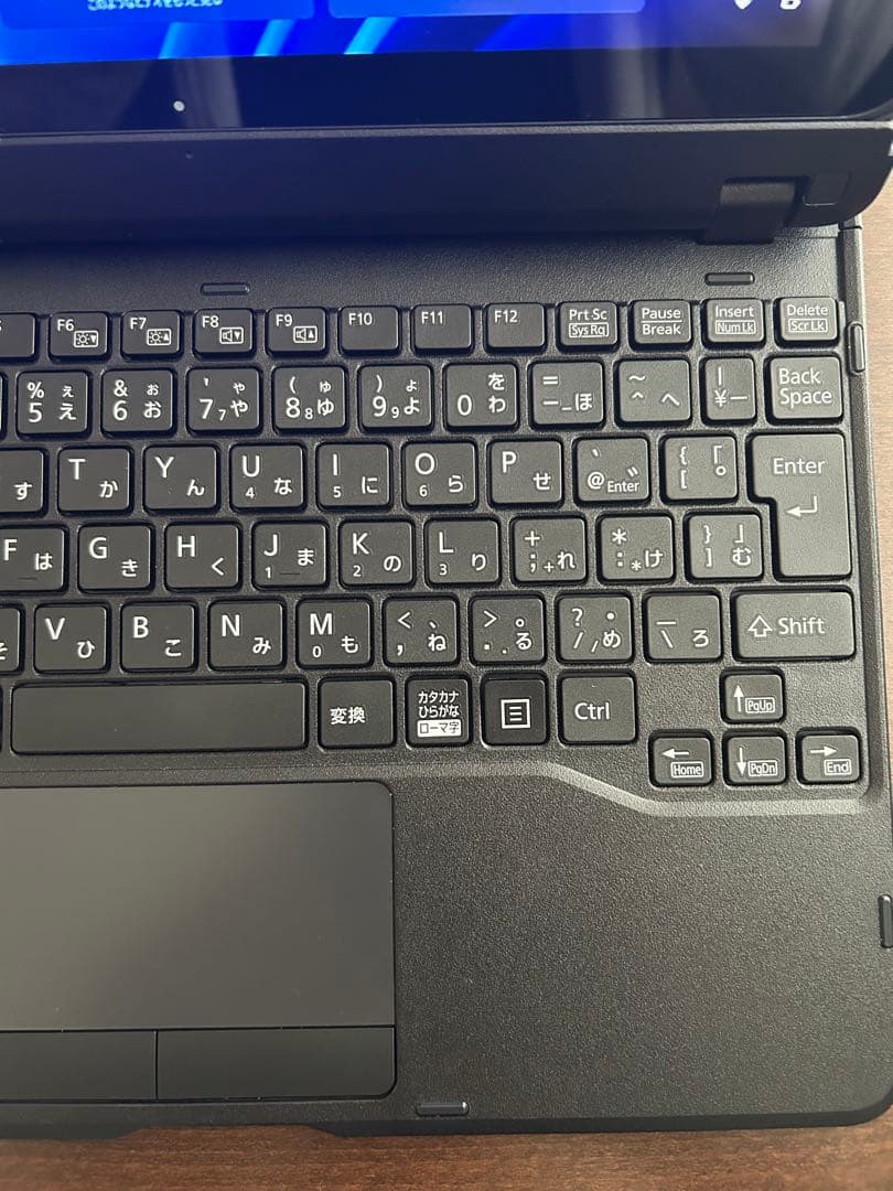 富士通 ARROWS Tab Q5010/HEG 8GB
