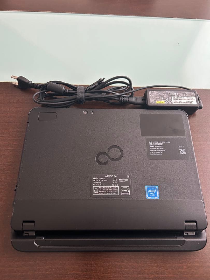 富士通 ARROWS Tab Q5010/HEG 8GB