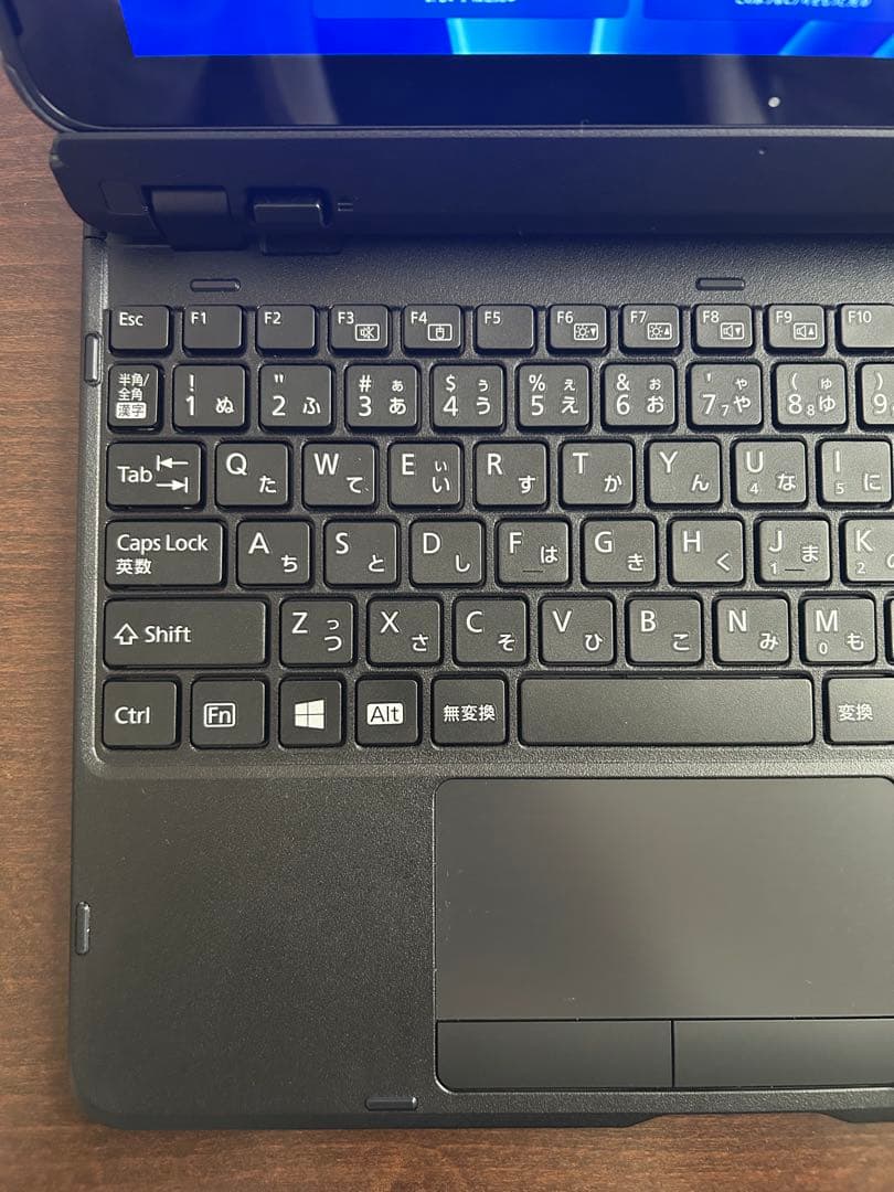 富士通 ARROWS Tab Q5010/HEG 8GB