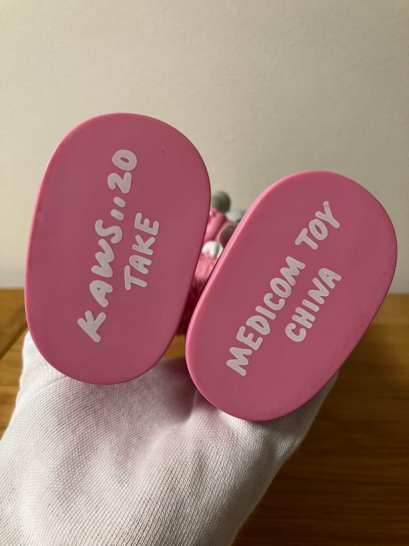 【メディコムトイ正規品】KAWS TAKE Pink