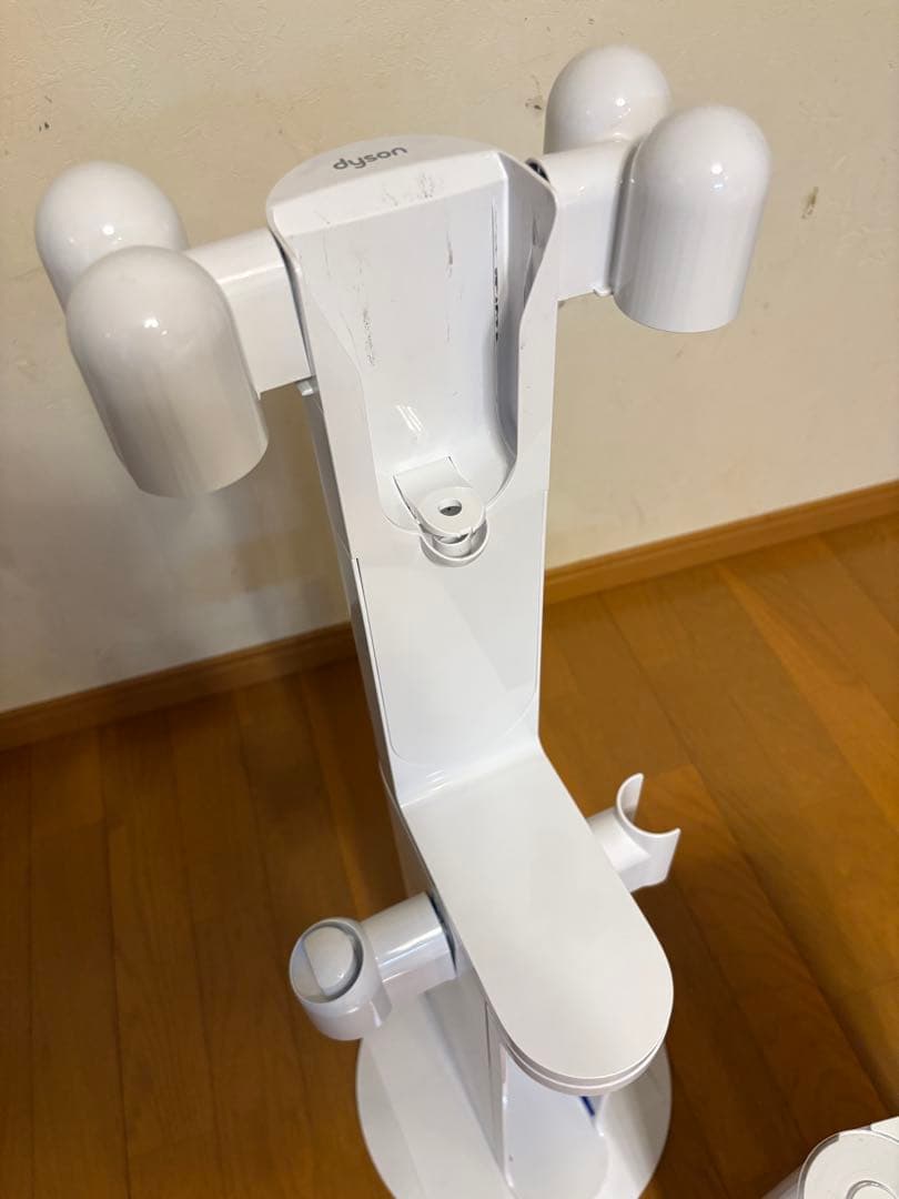 ダイソンV10 SV12 美品！　スタンド付き　分解洗浄除菌整備済み　SD-2