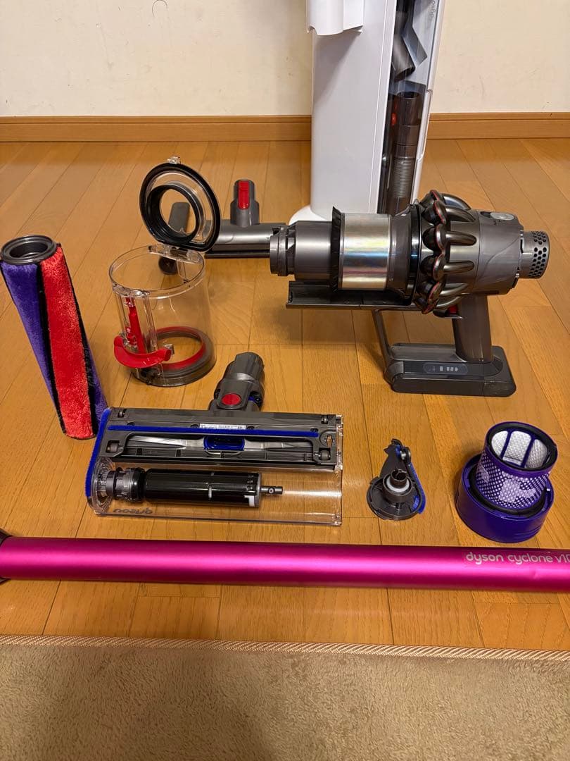 ダイソンV10 SV12 美品！　スタンド付き　分解洗浄除菌整備済み　SD-2
