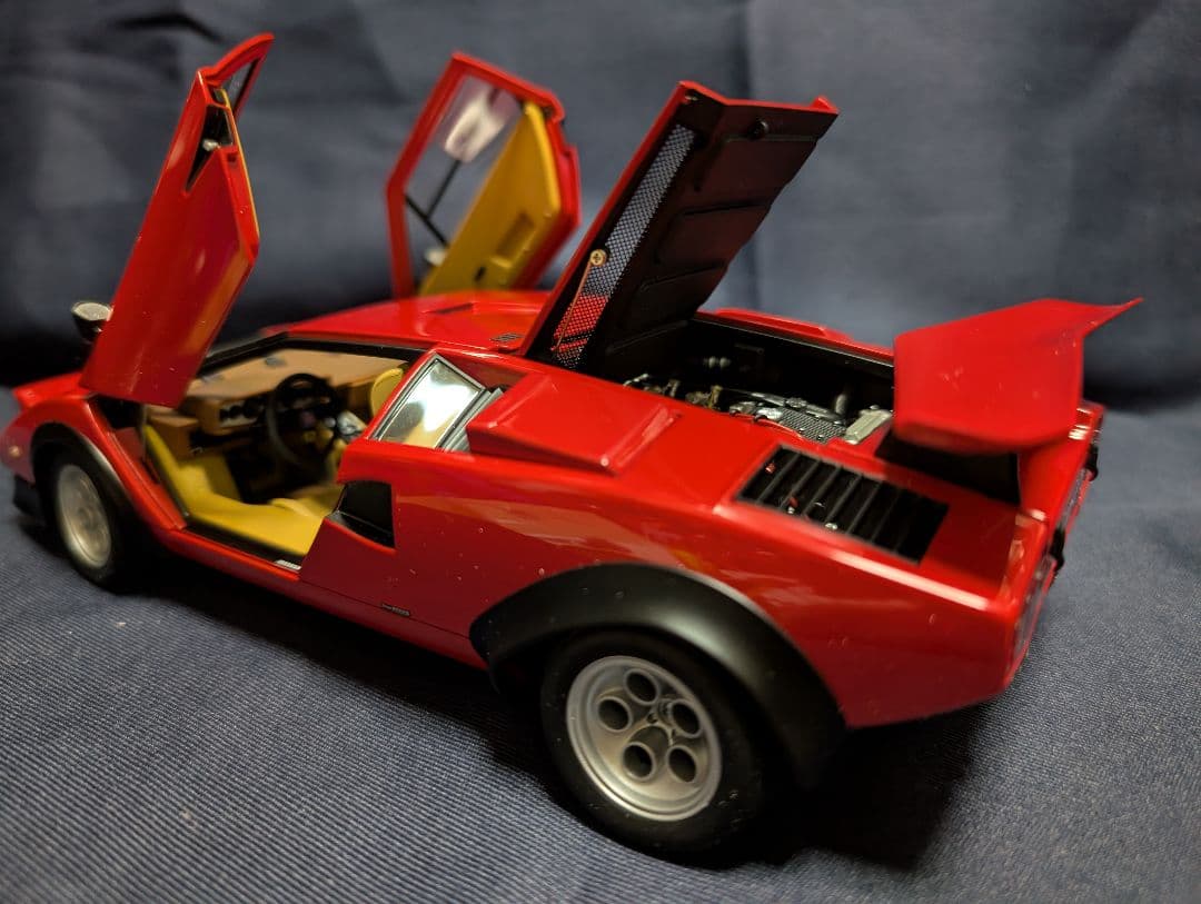 オートアート1/18ランボルギーニ カウンタックww1号車赤