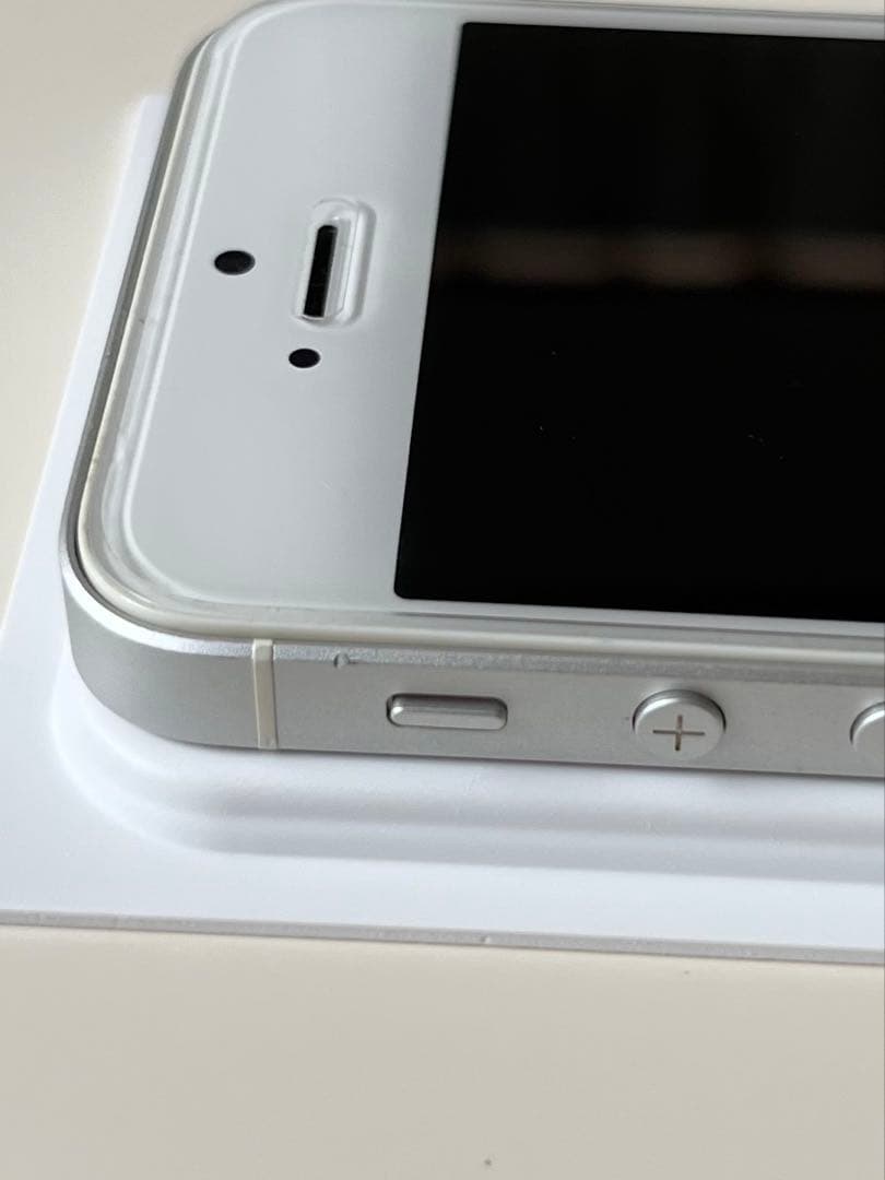 iPhone SE 第1世代 32GB SIMフリー【バッテリー容量94％】