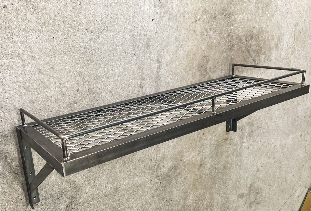 アイアンウォールシェルフＢ［柵付き］　ウォールラック　アイアン家具