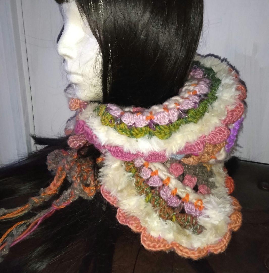 お花モチーフ羽根アクセサリー付きフード帽子、ボンネット風帽子ハンドメイド