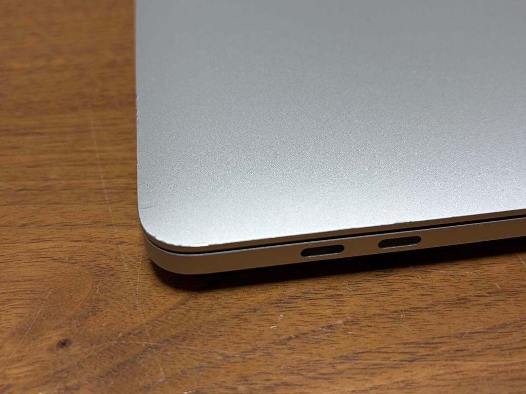 ほぼ未使用❗️MacBook Pro 2022 M2チップ 16GB&512GB