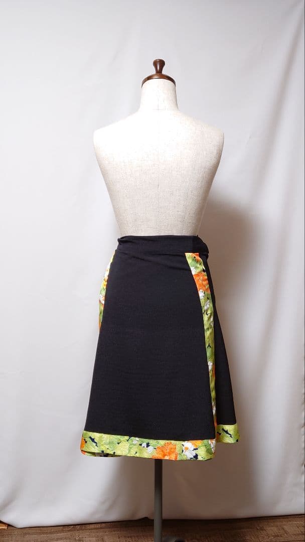 着物で作った　前掛けエプロン