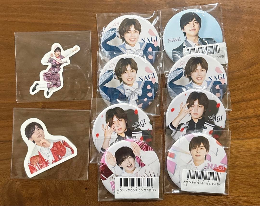 なぎ　30点セット　ハピカ　ステッカー　缶バッジ