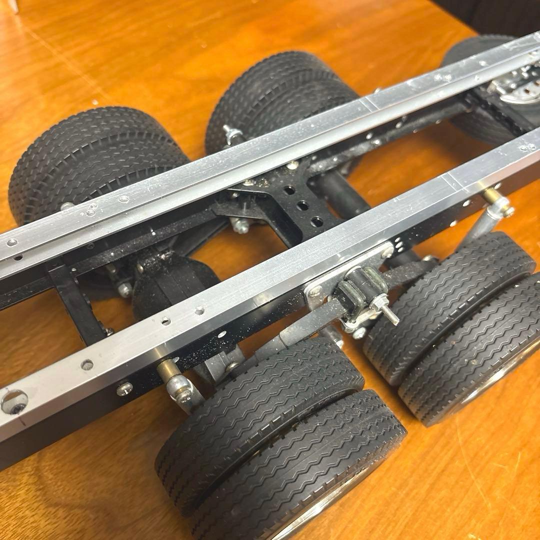 タミヤ 1/14 デゴトラMAN アクトロストラック箱車