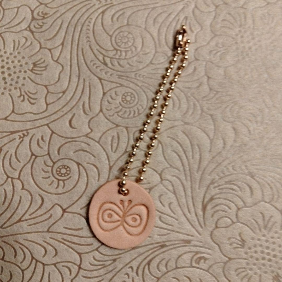 『2つの柄が楽しめる丸みを帯びた2way バッグ』ミナペルホネン