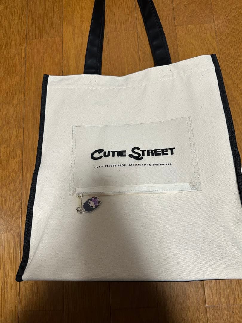 きゅーすとトートバッグ真鍋凪咲缶バッジ、めじるしアクセサリー付き