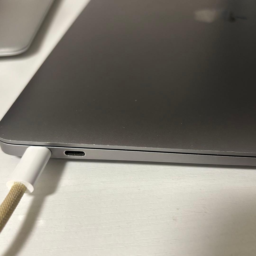MacBook Air 2019 13インチ 8GB/256GB US