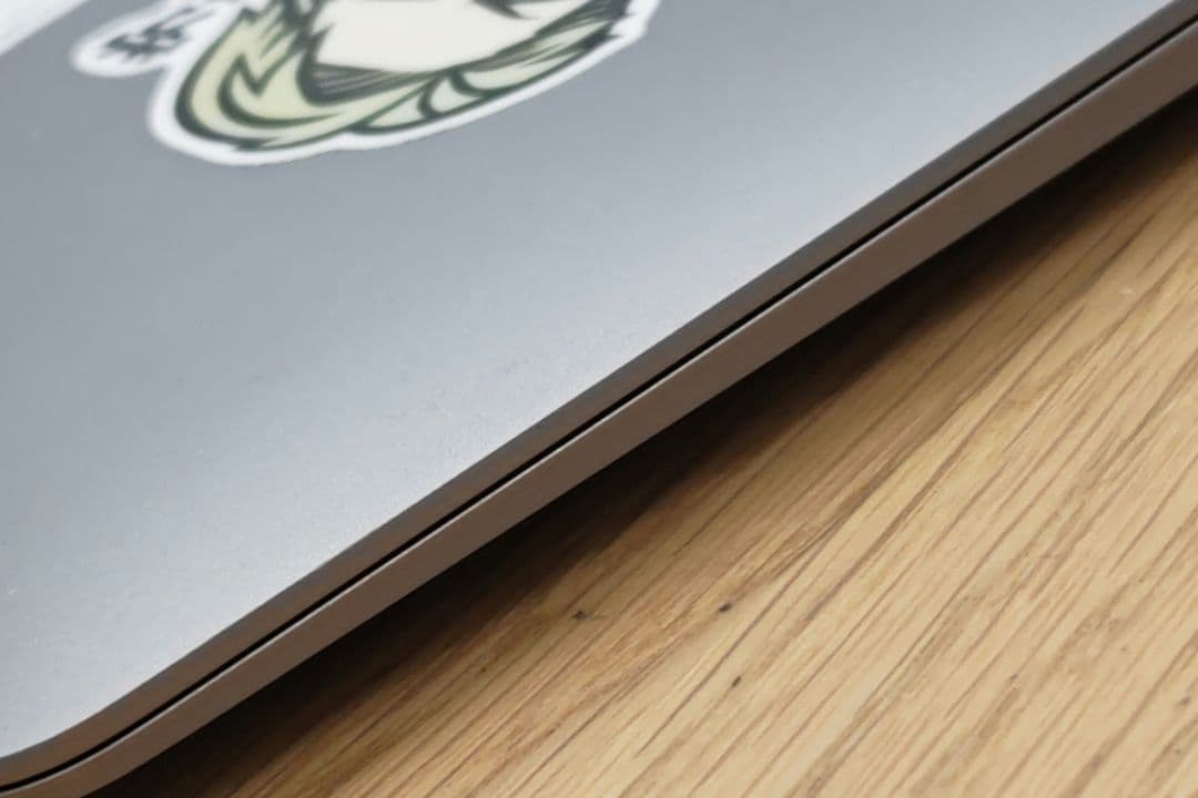 MacBook本体 MacBook Air 2020 i3 256GB