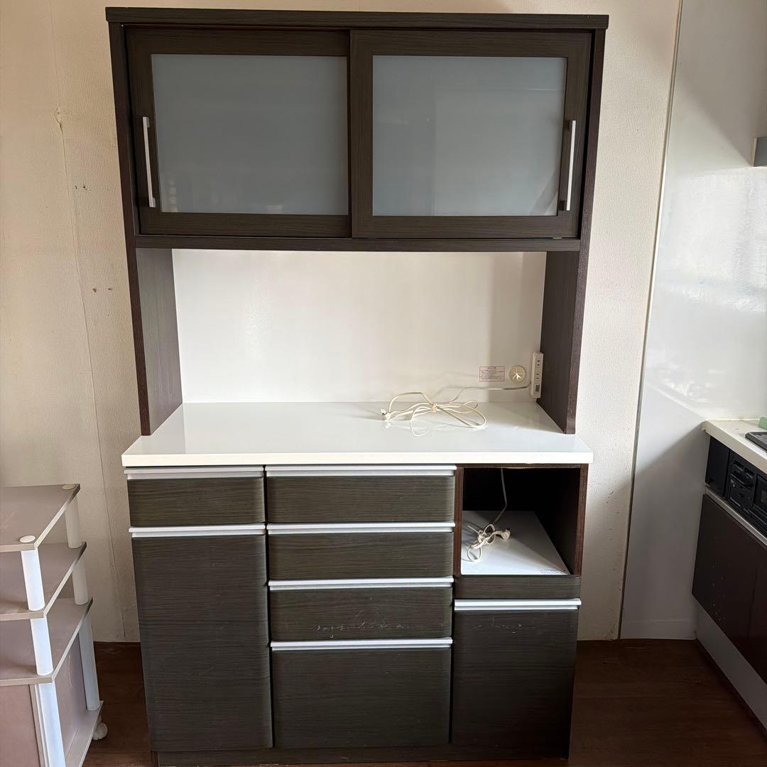 いしちゃん　ニトリ キッチンボード 食器棚