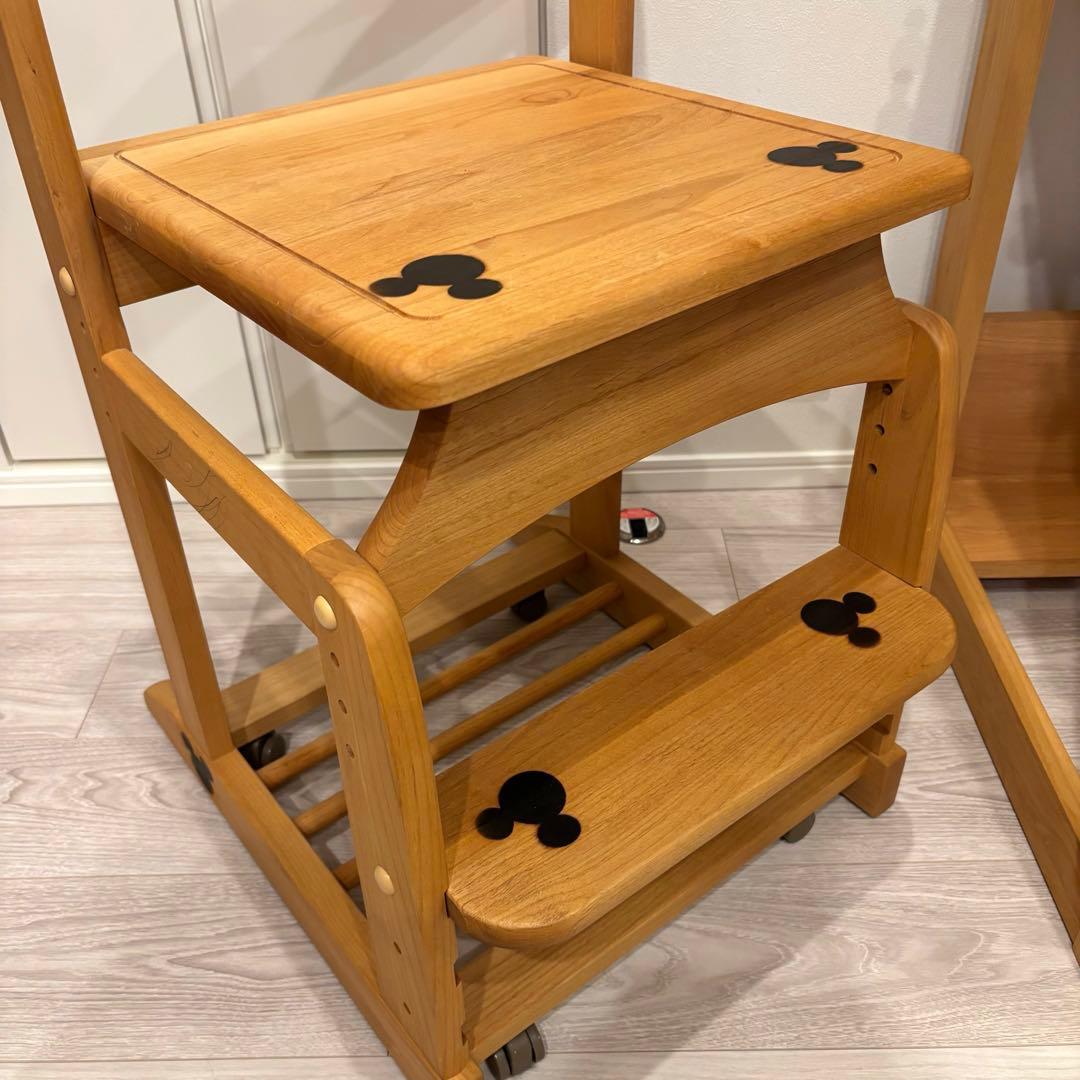 【売切れ品】ベルメゾン 天然木学習机&チェアセット ミッキーモチーフ 勉強机