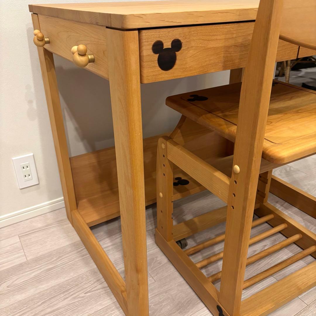 【売切れ品】ベルメゾン 天然木学習机&チェアセット ミッキーモチーフ 勉強机