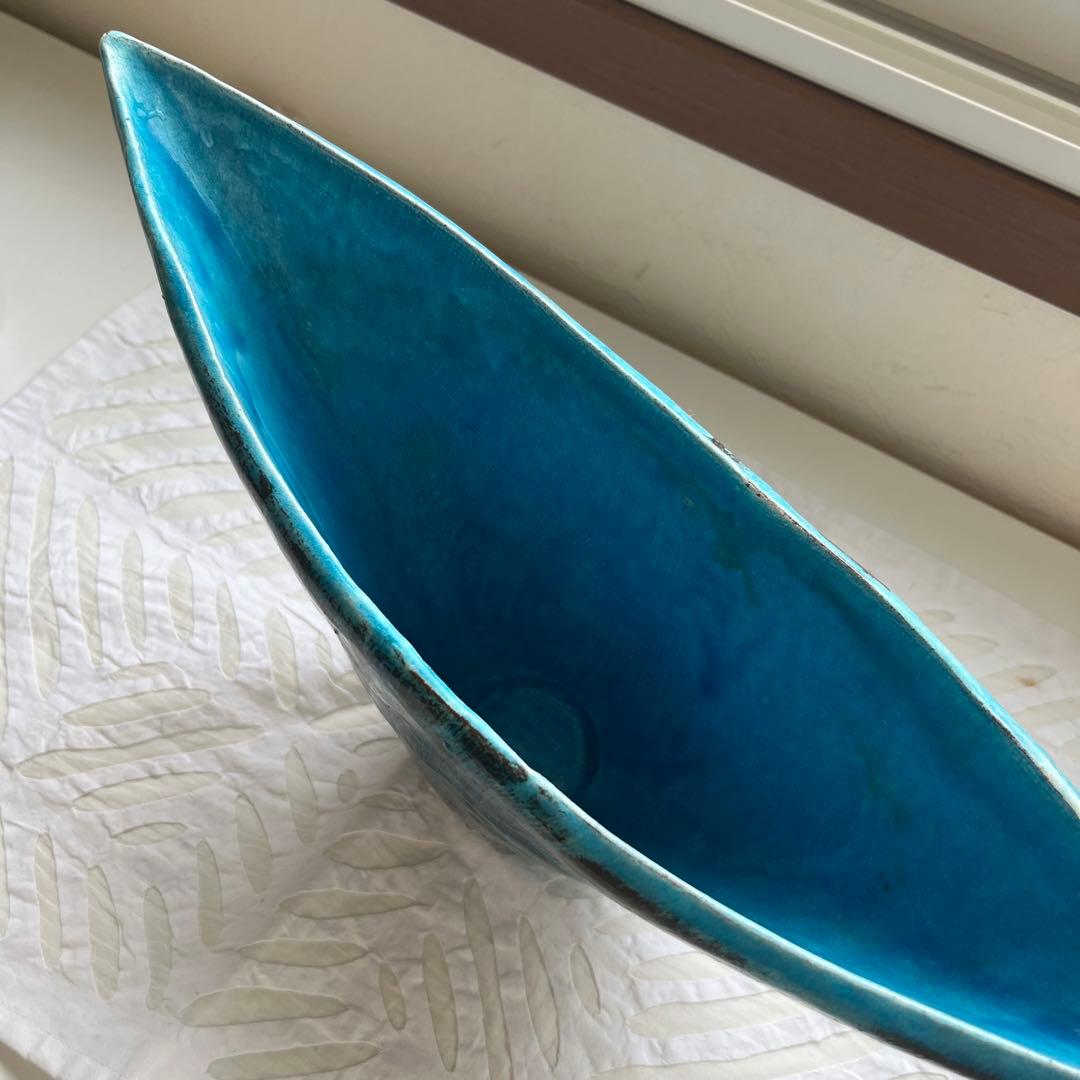 いけばな　青い舟形　花瓶　花器　フラワーベース