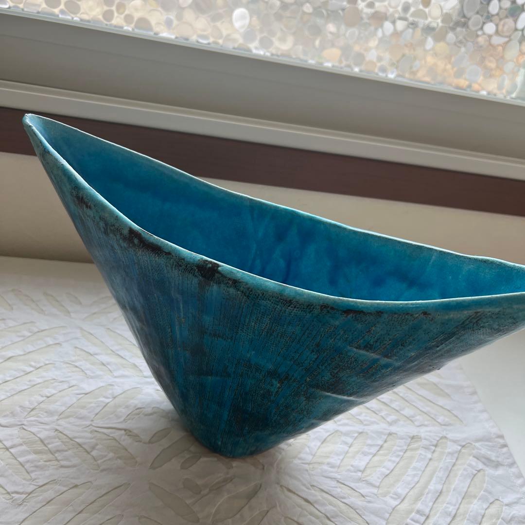 いけばな　青い舟形　花瓶　花器　フラワーベース