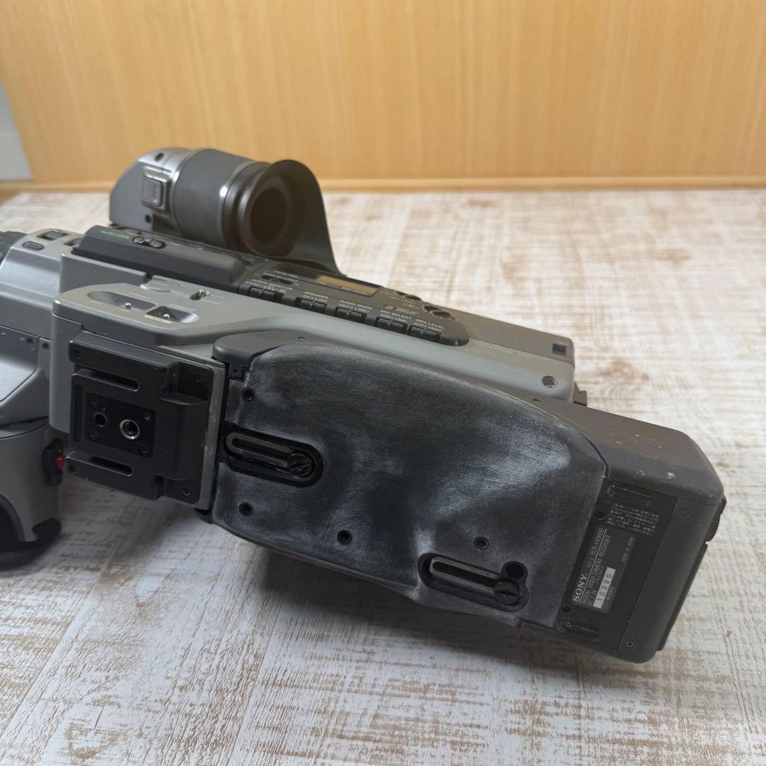 動作未確認　SONY 3CCD 業務用ビデオカメラレコーダーDCRーVX9000
