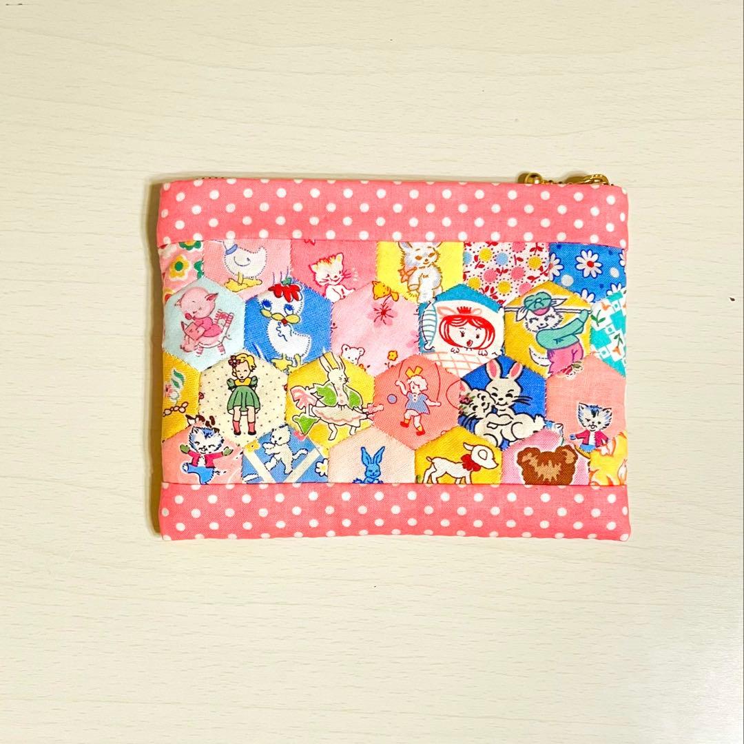 ハンドメイド　パッチワークキルト　ぺたんこポーチ　ポーチ