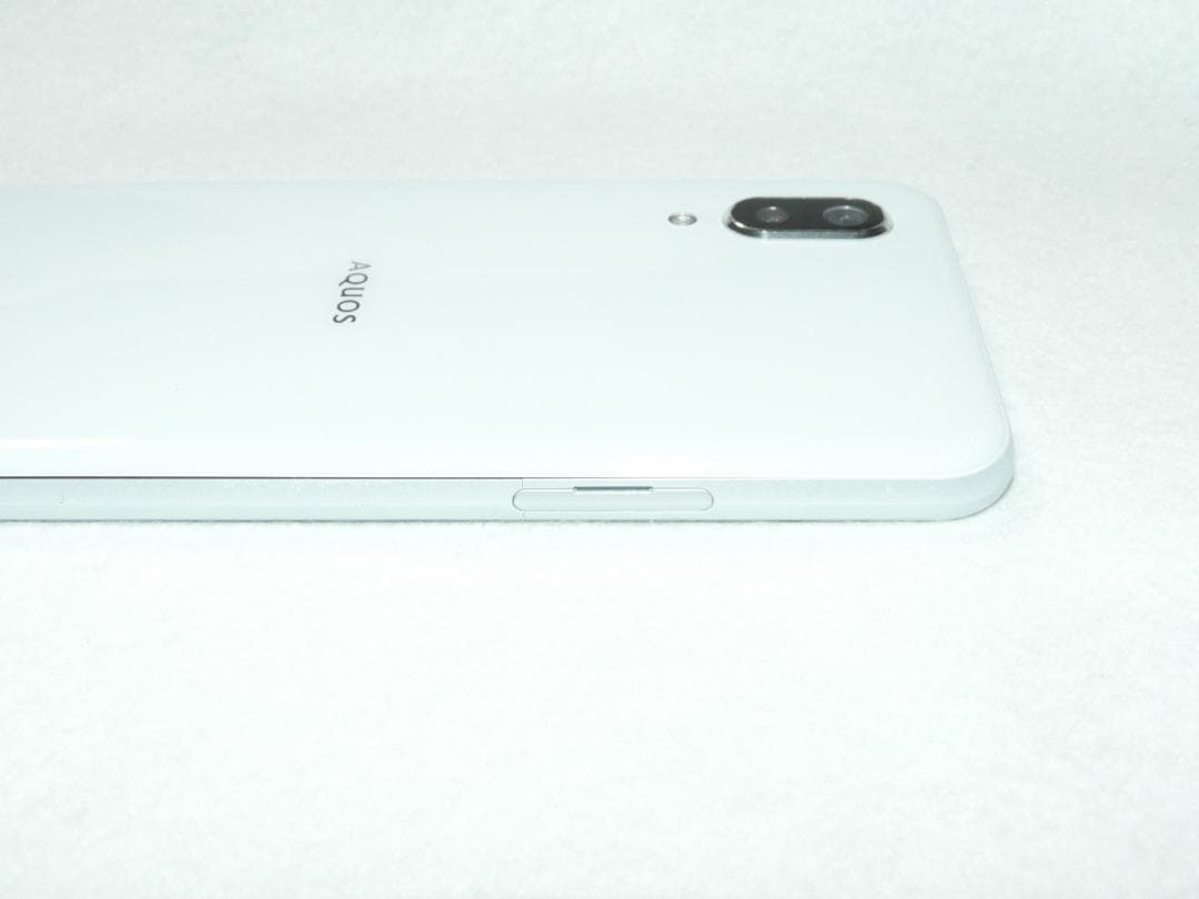 SHARP AQUOS sense3 plus 901SH SIMフリー 難あり