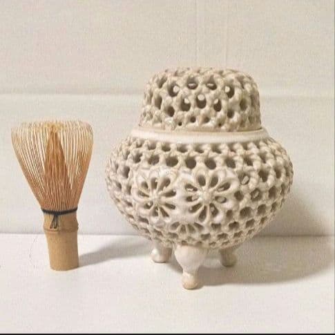 未使用美品 萩焼 誠心窯 石川誠心 香炉 共箱 栞 透かし彫り 香炉 三足