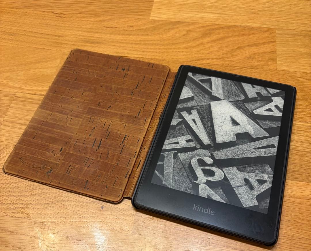 Kindle 11世代 シグニチャーエディション 32GB スタンド充電付き