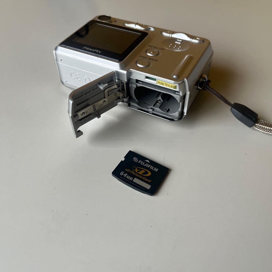 FUJIFILM finepix A345 動作品　XD64MB カード付き