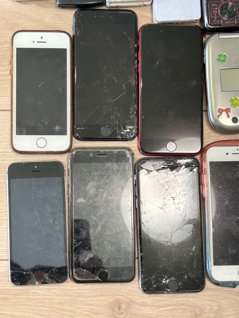 iPhone 28台、ガラ系151台、Android56台のセット　ジャンク