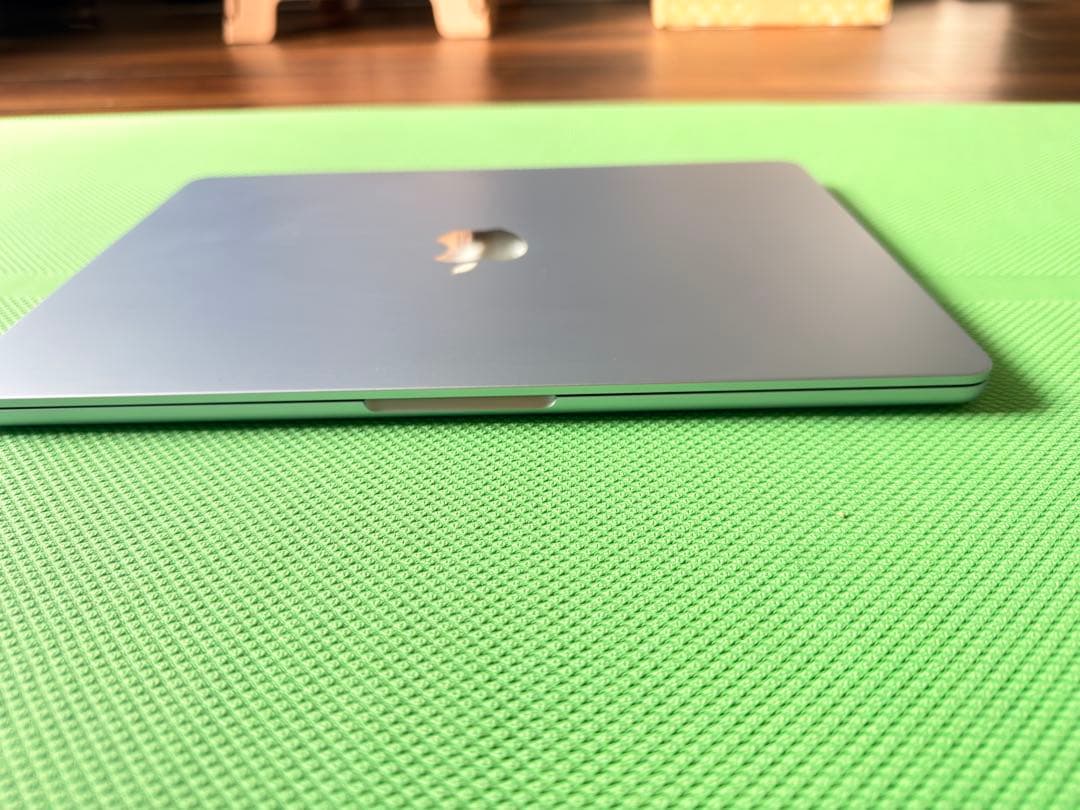 MacBook Air 13インチ Apple M4チップ 1T/32G